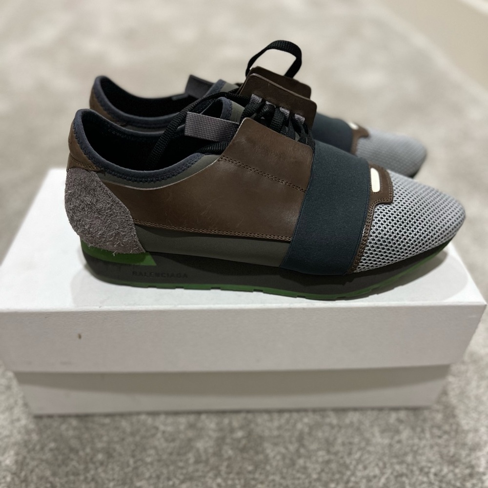 Balenciaga tennis shoes - Picture 4 of 5